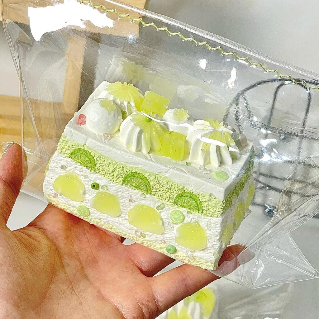511028 Chun Zhai Xiao Pa Green Grape Cookie Slice - One of a Kind (Light Cream Texture Series) / 椿宅小帕捏 打版孤品青提曲奇切块（轻奶油触感系列）