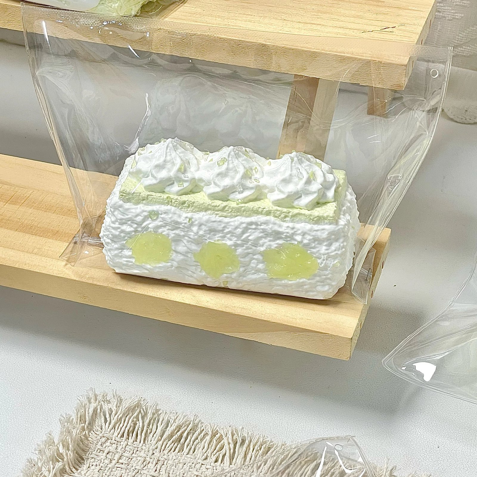 511029 Chun Zhai Xiao Pa Green Grape Biscuit Slice - One of a Kind (Light Cream Texture Series) / 椿宅小帕捏 打版孤品青提饼干切块(轻奶油触感系列)