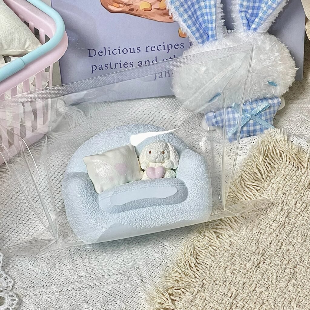 511031 Chun Zhai Xiao Pa Bunny Sofa - One of a Kind (Cream Clay Texture Series) / 椿宅小帕捏 打版孤品兔兔沙发（奶油泥触感系列）