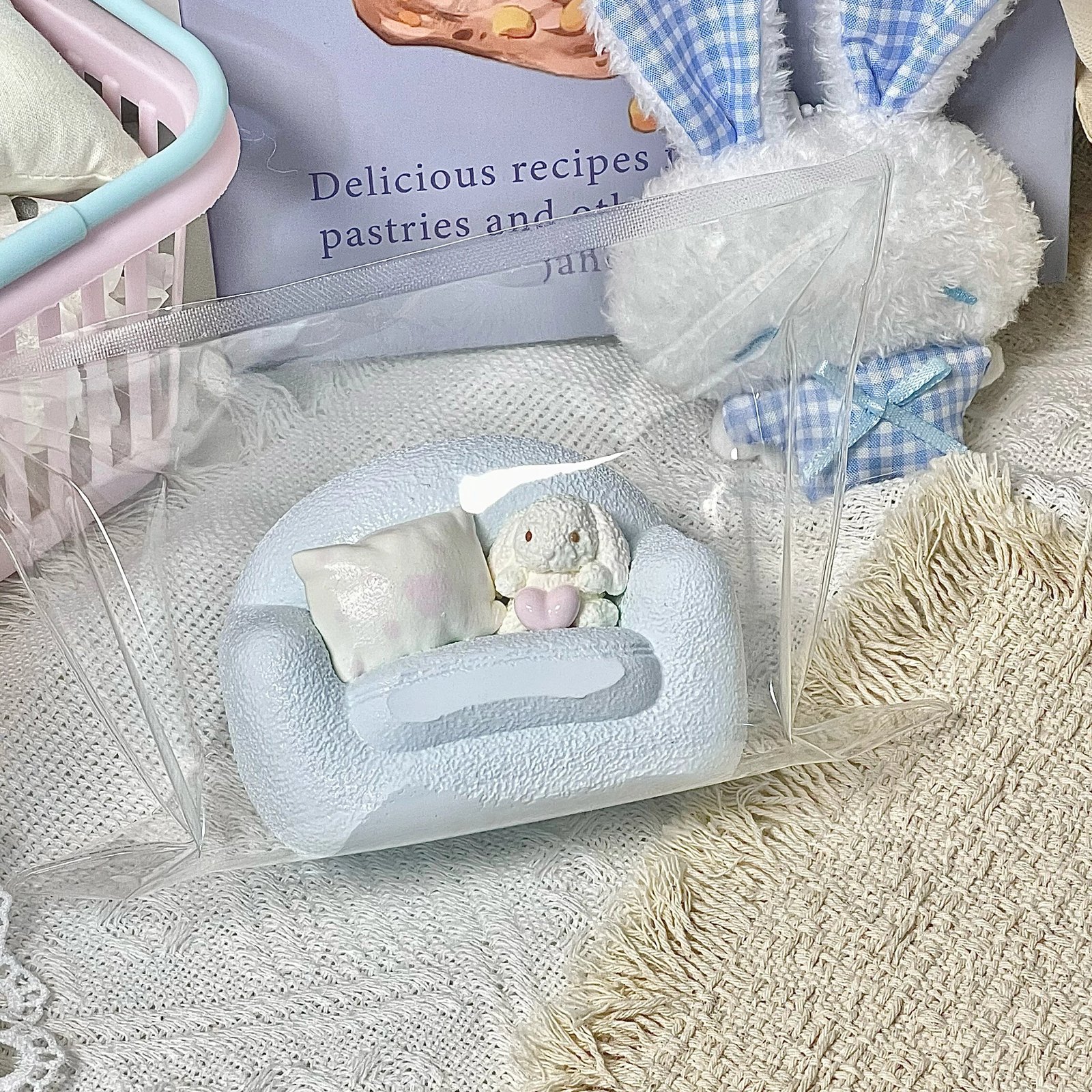 511031 Chun Zhai Xiao Pa Bunny Sofa - One of a Kind (Cream Clay Texture Series) / 椿宅小帕捏 打版孤品兔兔沙发(奶油泥触感系列)