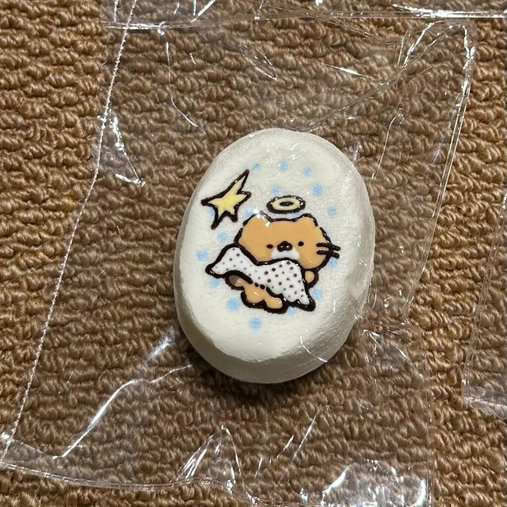 547004 DingDing Squishy Polka Dot Cat (Cream Paste Clay Texture Series) / DingDing捏捏 波点小猫（乳膏泥触感系列）