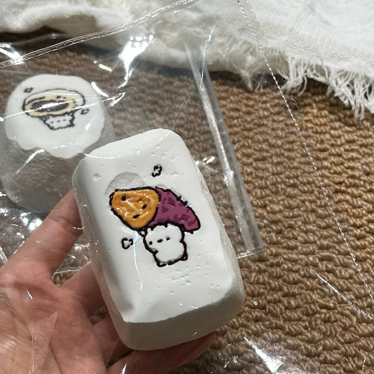 547016 DingDing Squishy Sweet Potato Bear (Cream Paste Clay Texture Series) / DingDing捏捏 红薯小熊(乳膏泥触感系列)