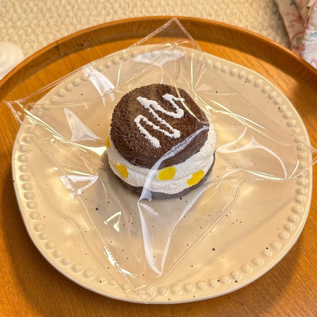 496005 Duoxi Studio Mango Dark Chocolate Cake (Soft Face Cream Texture Series) / 多喜捏捏studio 芒果黑巧蛋糕（软面霜触感系列）