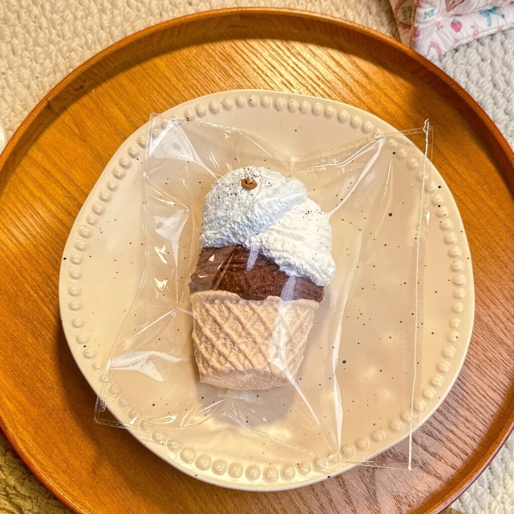 496007 Duoxi Studio Sea Salt Dark Chocolate Ice Cream (Soft Face Cream Texture Series) / 多喜捏捏studio 海盐黑巧雪糕（软面霜触感系列）