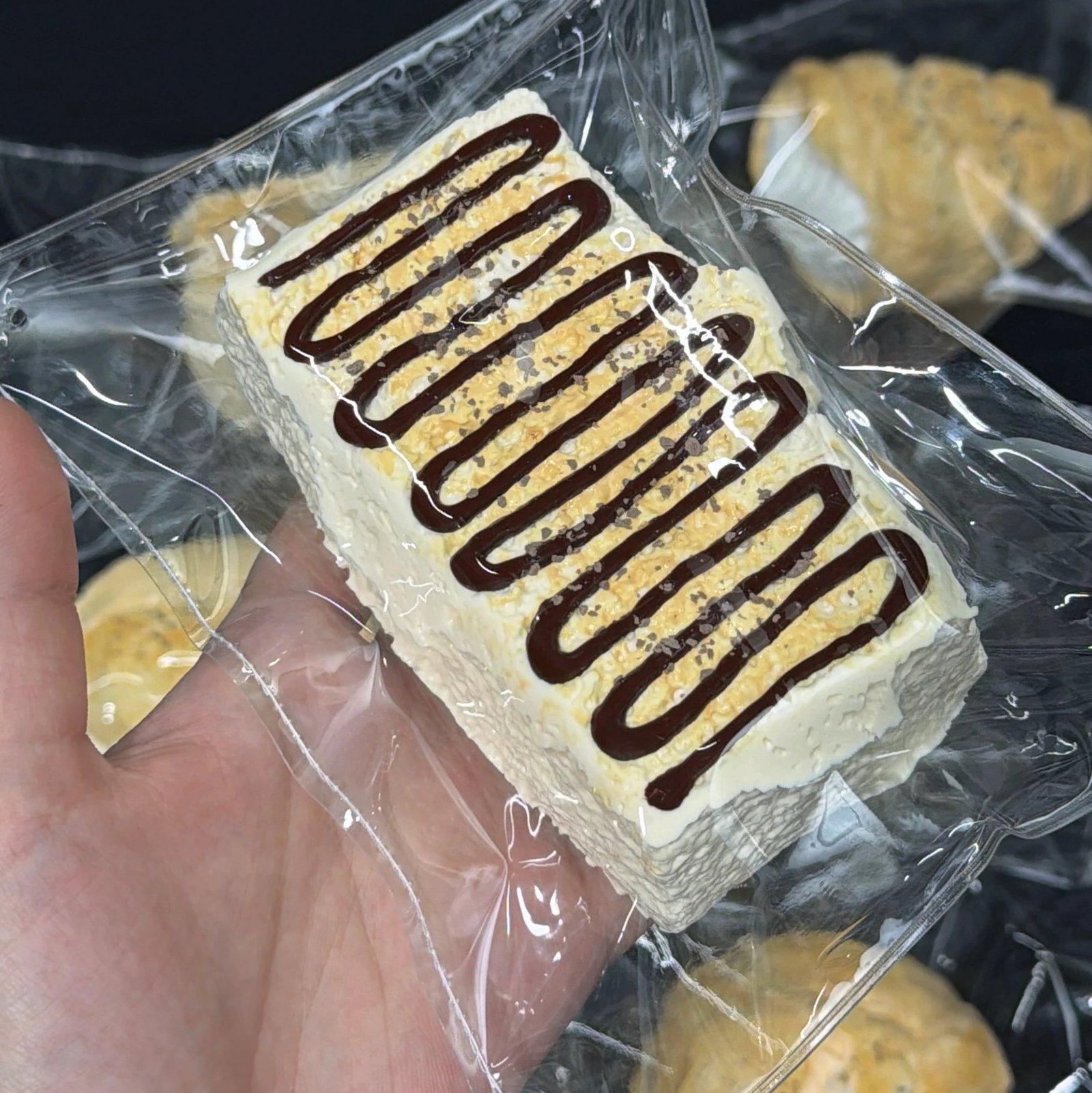 149089 DuozaiNN Chocolate Long Toast (Cocoa Sticky Clay Texture Series) / 多仔捏捏 巧克力长吐司(可可黏糊泥触感系列)