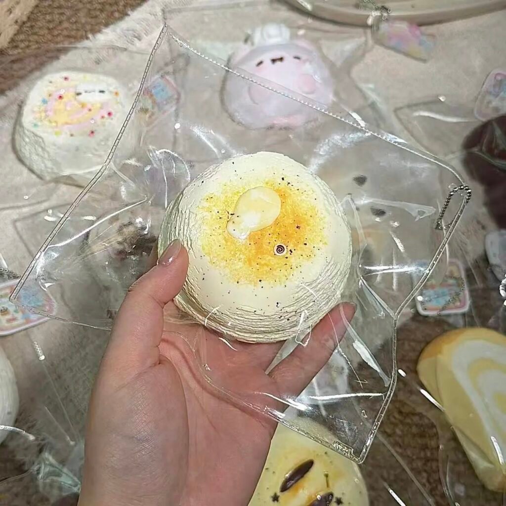 147031 Daxiaojie Handcraft Little Fish Mille-Crepe Round Toast (Rich Cream Clay Texture Series) / 大小姐家手作馆 小鱼千层圆吐司（醇奶油泥触感系列）