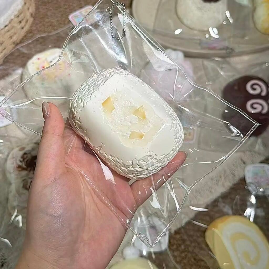 147044 Daxiaojie Handcraft Coconut Milk Crispy Tofu Toast (Rich Cream Clay Texture Series) / 大小姐家手作馆 椰奶脆皮豆腐吐司（醇奶油泥触感系列）
