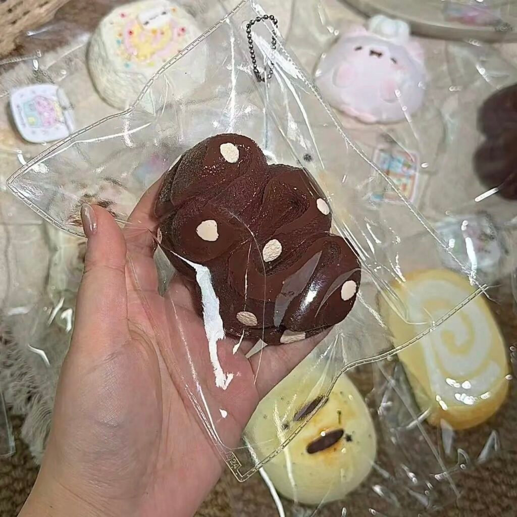 147048 Daxiaojie Handcraft Polka Dot Chocolate Cream Bar (Rich Cream Clay Texture Series) / 大小姐家手作馆 波点巧克力奶油条（醇奶油泥触感系列）