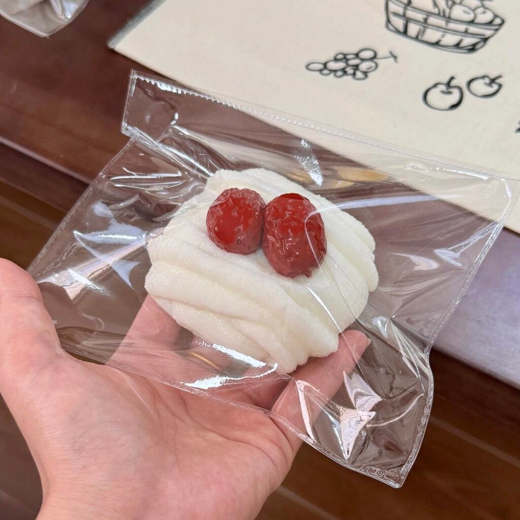428045 Emo Studio Red Date Mochi Roll (Baked Thick Milk Clay Texture Series) / Emo studio 红枣麻薯卷（烤箱厚乳泥触感系列）