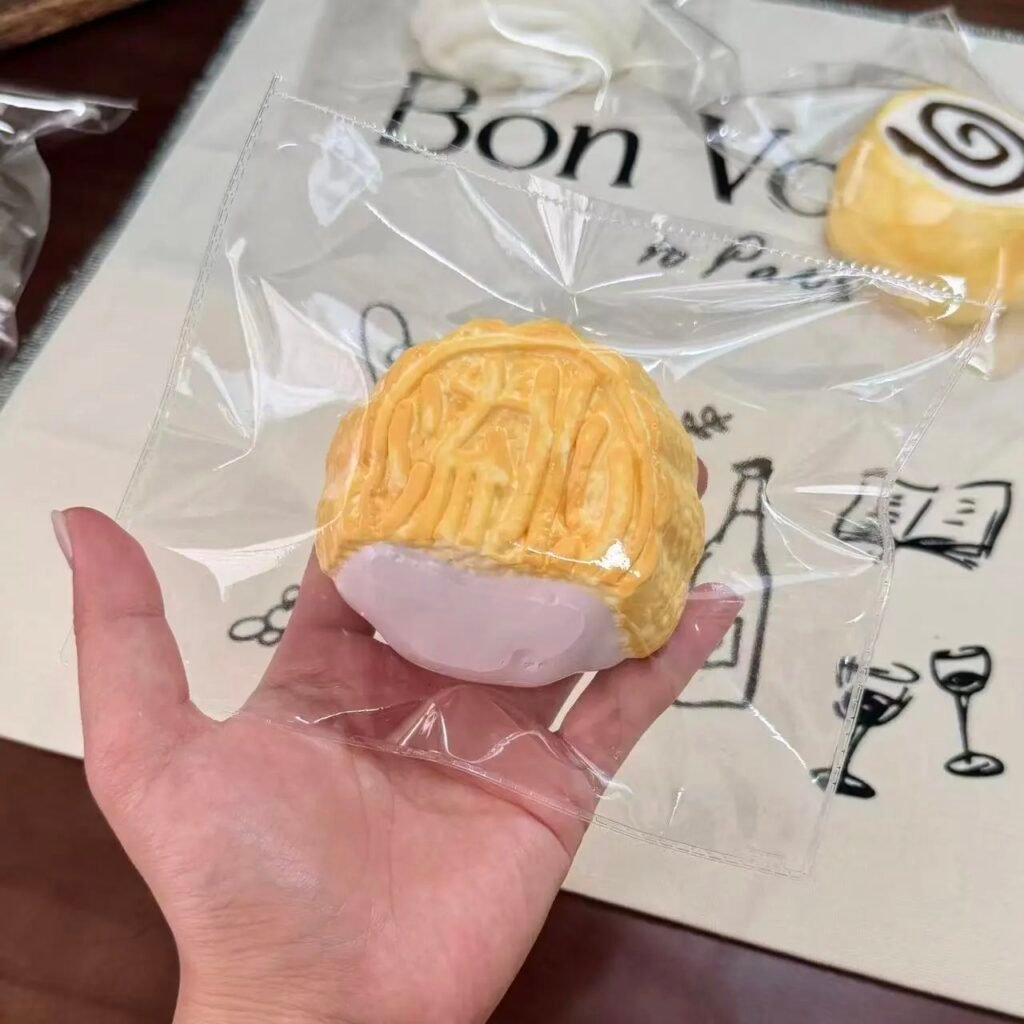 428048 Emo Studio Taro Lava Mooncake (Baked Thick Milk Clay Texture Series) / Emo studio 芋泥流心月饼（烤箱厚乳泥触感系列）