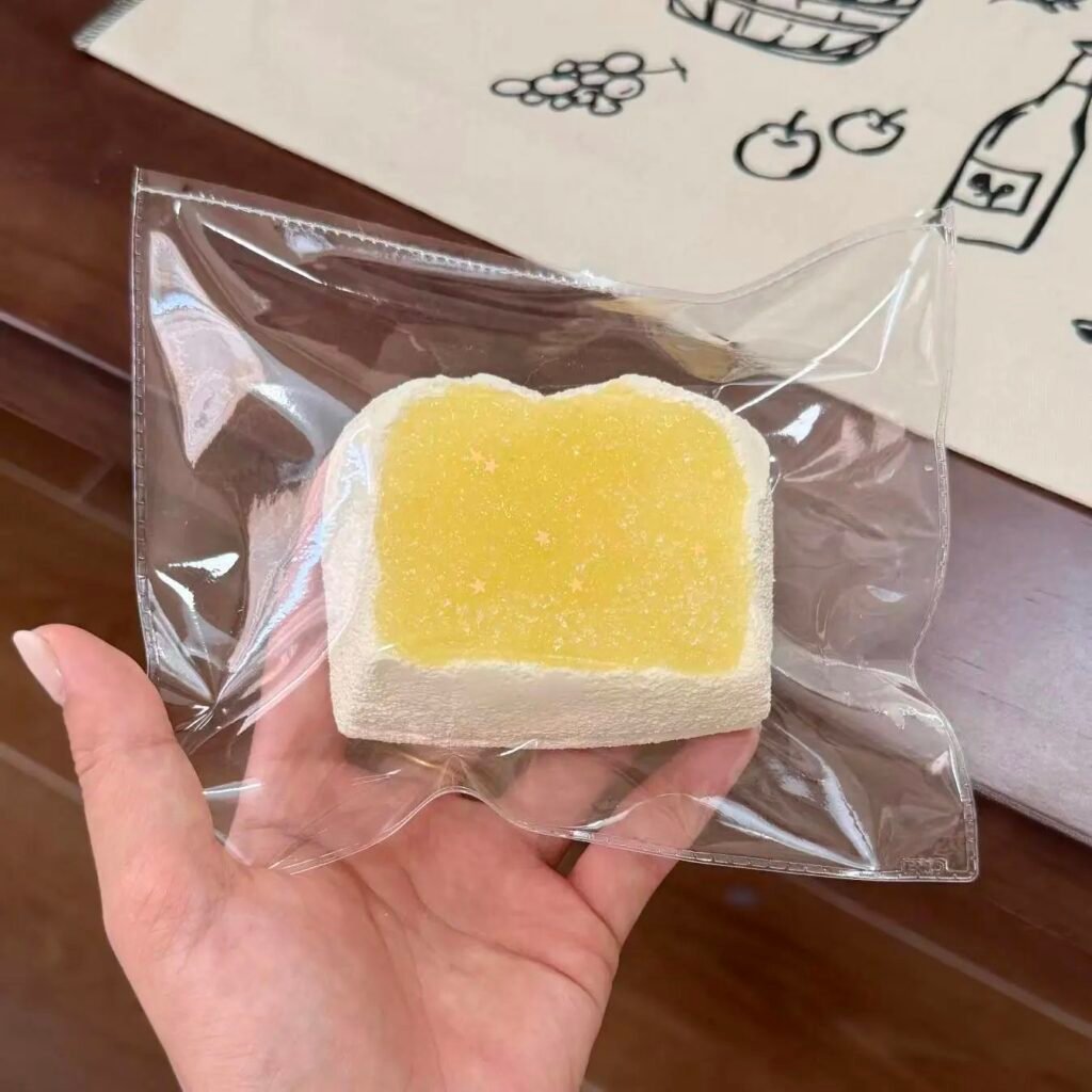 428057 Emo Studio Mango Slush Toast (Baked Fluffy Cream Texture Series) / Emo studio 芒果冰沙吐司（烤箱绵奶油触感系列）