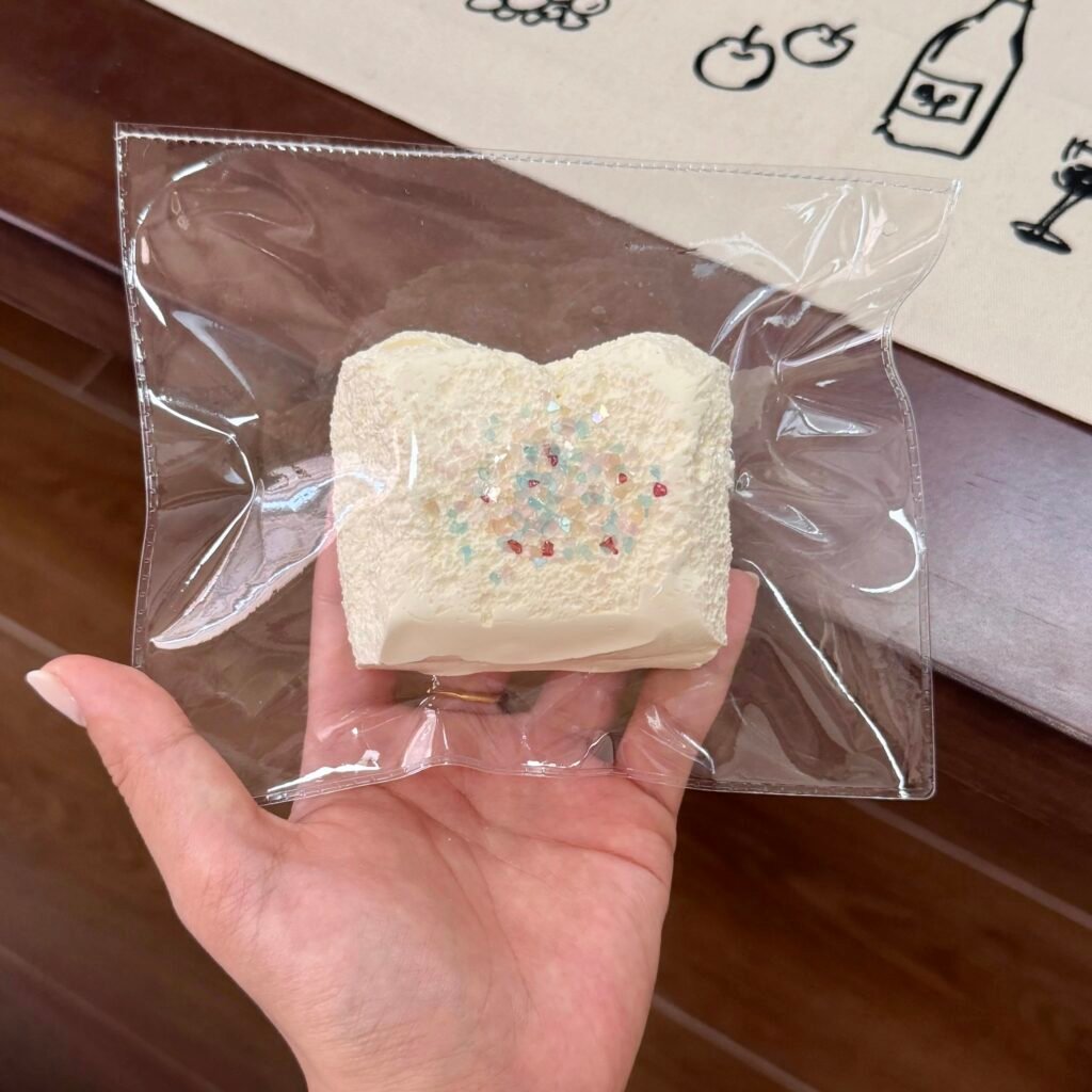 428058 Emo Studio Double-Layer QQ Toast (Baked Fluffy Cream Texture Series) / Emo studio 双层QQ吐司（烤箱绵奶油触感系列）