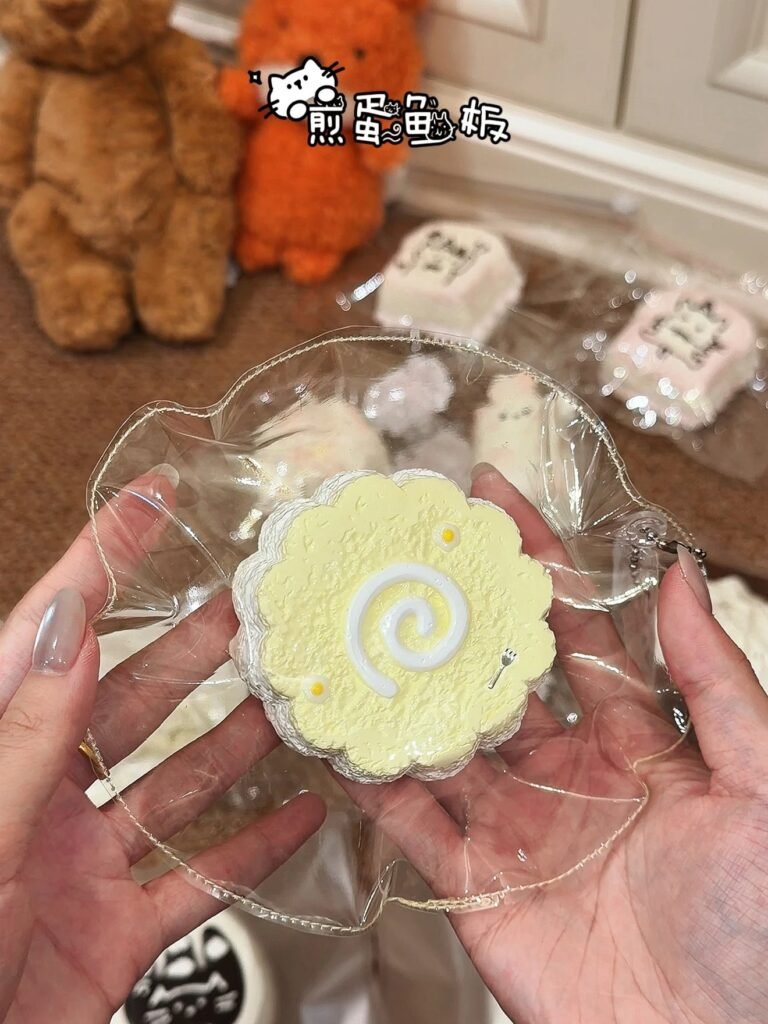 537002 Fruit Tea Squishy Fried Egg Fish Cake / 水果茶的捏 煎蛋鱼板