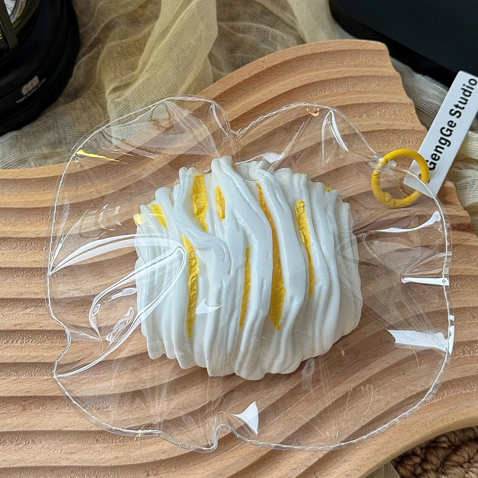 154001 GengGe Studio Flower Roll - Mango (Thick Cream Clay Texture Series) / GengGe Studio 花卷(芒果)(厚奶油泥触感系列)