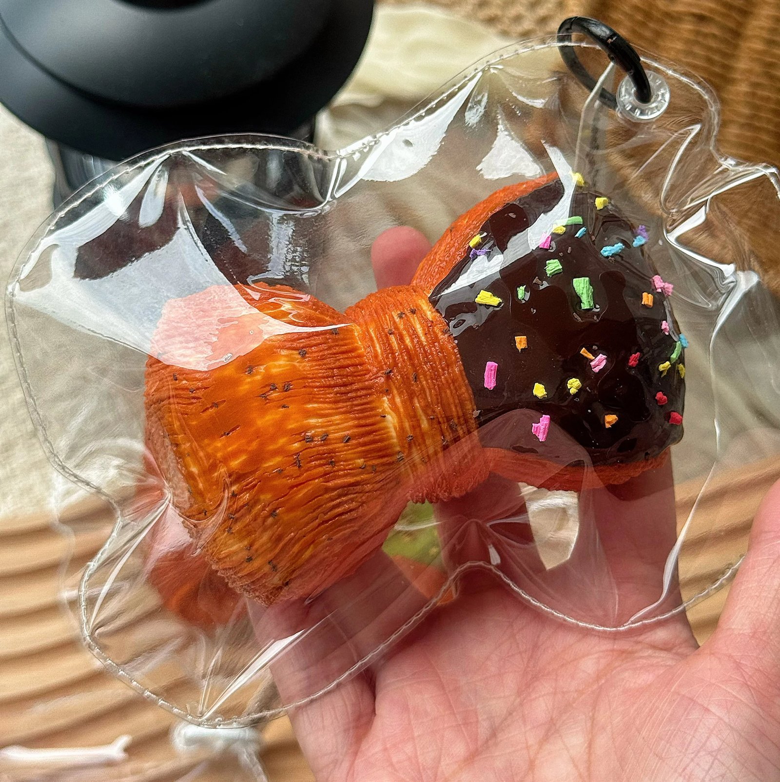 154031 GengGe Studio Bow Croissant - Chocolate / GengGe Studio 蝴蝶结可颂(巧克力)