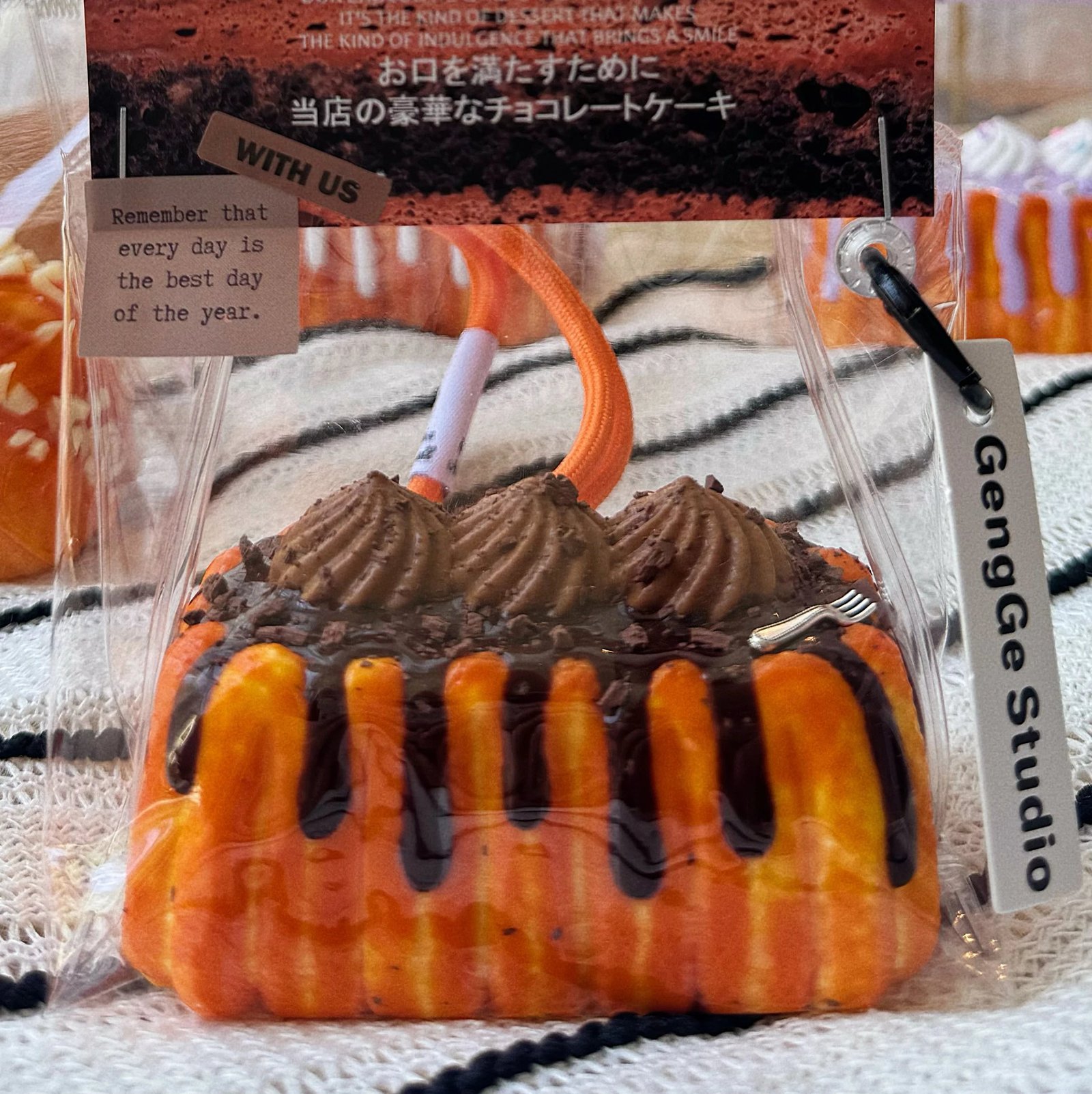 154069 GengGe Studio Lava Cheese Bread - Chocolate (Thick Cream Clay Texture Series) / GengGe Studio 流心奶酪面包(巧克力)(厚奶油泥触感系列)