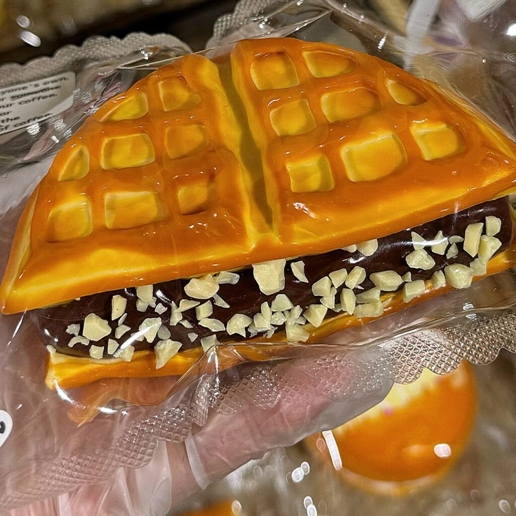 154081 GengGe Studio Lava Cream Waffle - Chocolate Peanut (Thick Cream Clay Texture Series) / GengGe Studio 爆浆奶油华夫（巧克力花生）（厚奶油泥触感系列）