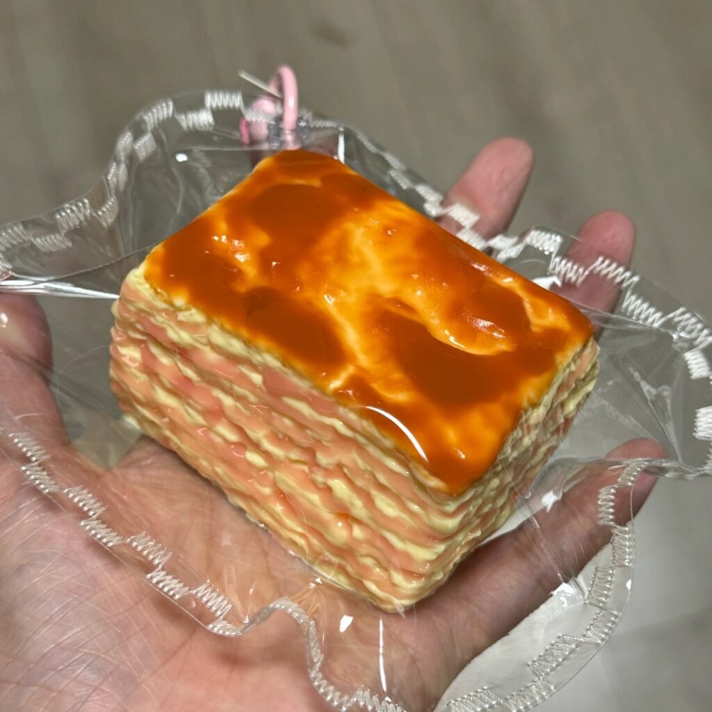 154117 GengGe Studio Mille-Feuille Pastry - Peach (Thick Cream Clay Texture Series) / GengGe Studio 千层酥饼（蜜桃）（厚奶油泥触感系列）