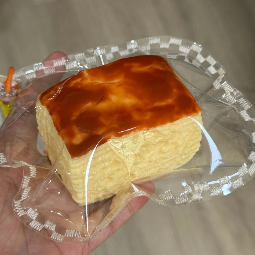 154118 GengGe Studio Mille-Feuille Pastry - Original (Thick Cream Clay Texture Series) / GengGe Studio 千层酥饼（原味）（厚奶油泥触感系列）
