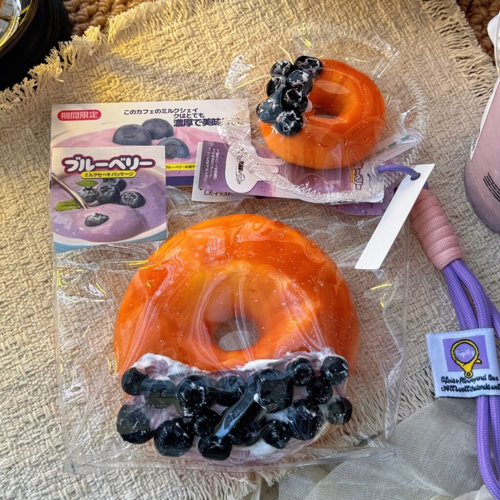 154196 GengGe Studio Bitten Bagel - Blueberry - Parent and Mini (Thick Cream Clay Texture Series) / GengGe Studio 咬一口贝果(蓝莓子母款)(厚奶油泥触感系列)