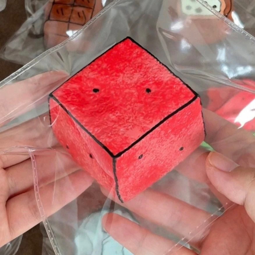 204003 GO UP Watermelon Flesh Cube (Dry Cream Texture Series) / GO UP捏捏 西瓜果肉小方（干奶油触感系列）