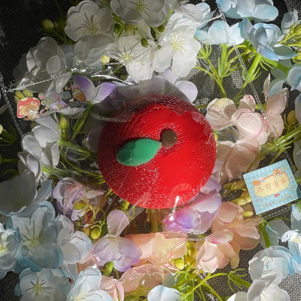 553002 Gulu Room Little Red Apple / 咕噜间 小红果果