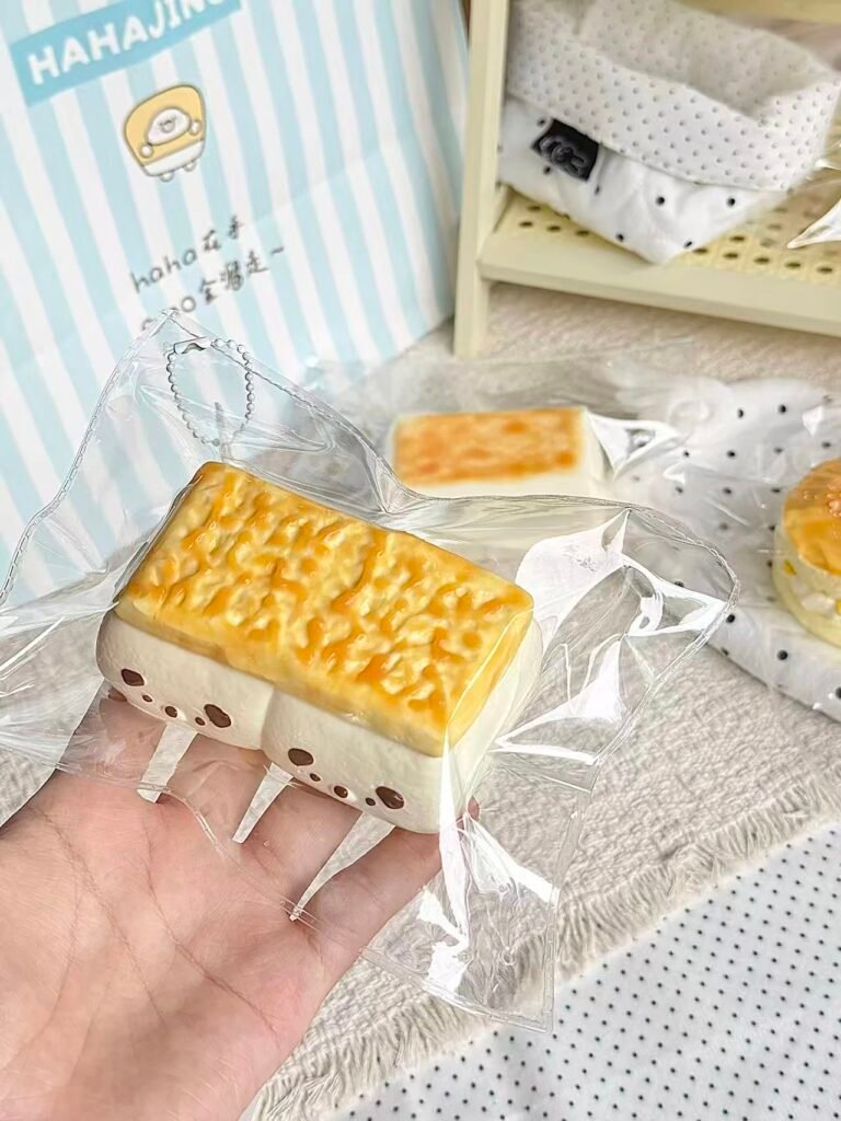 278078 Haha Jing Nienie Second Shop Food-Tone Puppy Cookie (Hard Cheese Texture Series) / 哈哈静捏捏二店 食物色小狗饼干（硬奶酪触感系列）