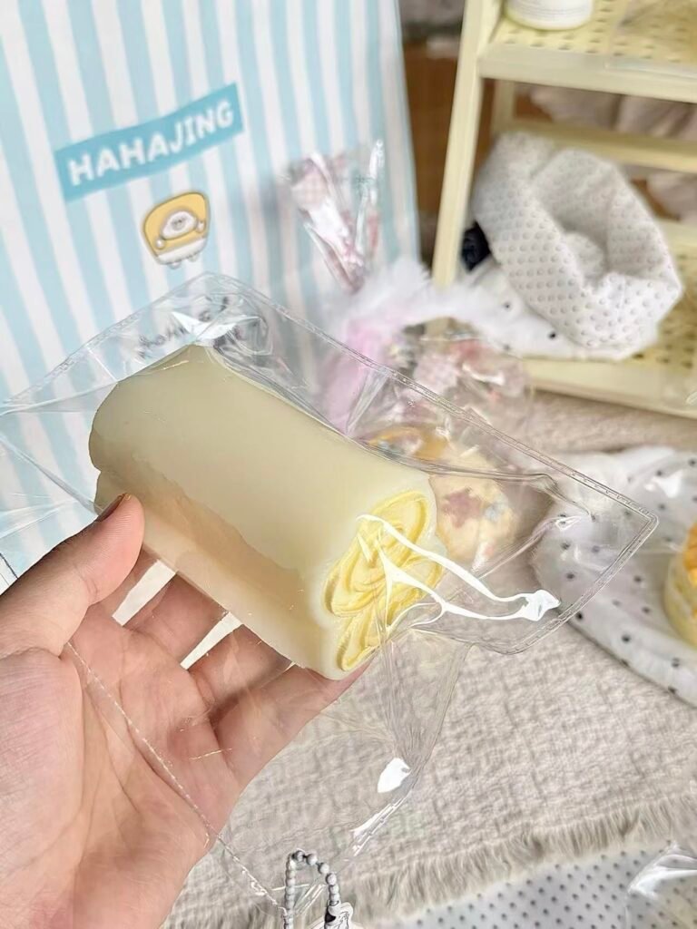 278074 Haha Jing Nienie Second Shop Double-Layer Rice Cake Bar (Hard Cheese Texture Series) / 哈哈静捏捏二店 条头糕双层（硬奶酪触感系列）