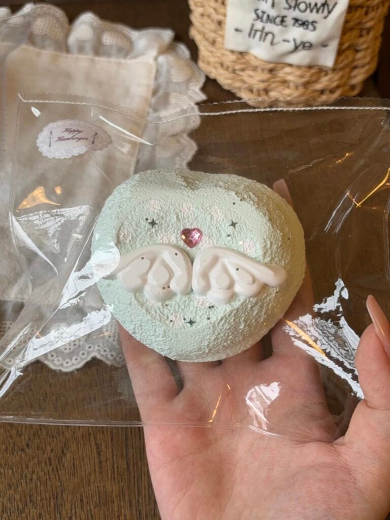 347054 Happy Hamburger Polka Dot Heart Cake (Greek Yogurt 2.0 Texture Series) / 开心汉堡包 ins波点爱心蛋糕(希腊酸奶2.0触感系列)
