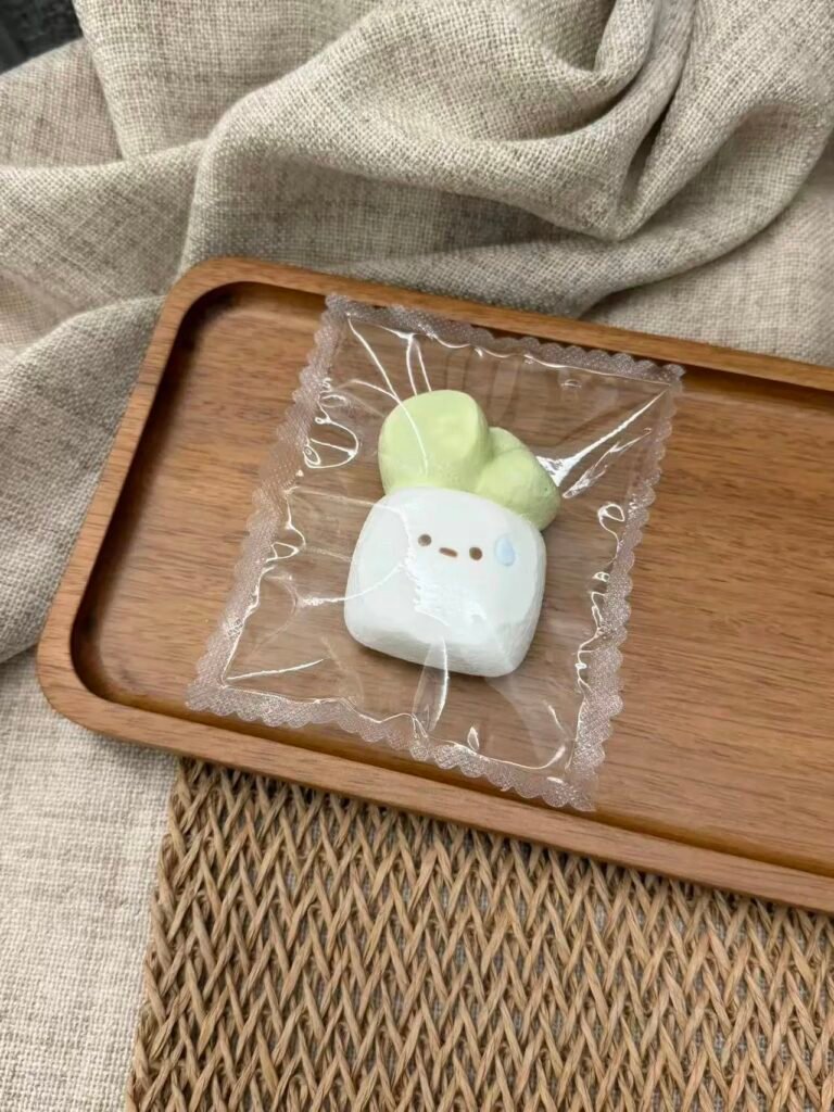 21070 Heqiqi Sweaty Baby Bok Choy (Soft Cream Clay Texture Series) / 禾七七 冒汗小白菜（软奶油触感系列）