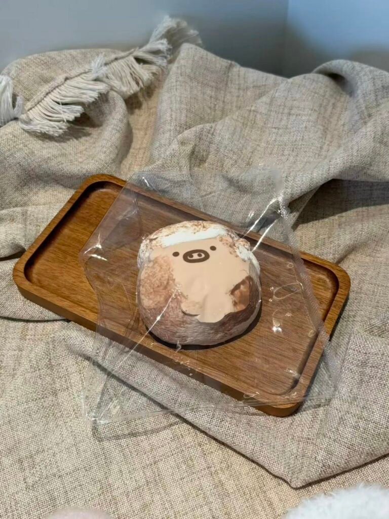 21078 Heqiqi Farmer Pig (Soft Cream Clay Texture Series) / 禾七七 农民猪(软奶油触感系列)
