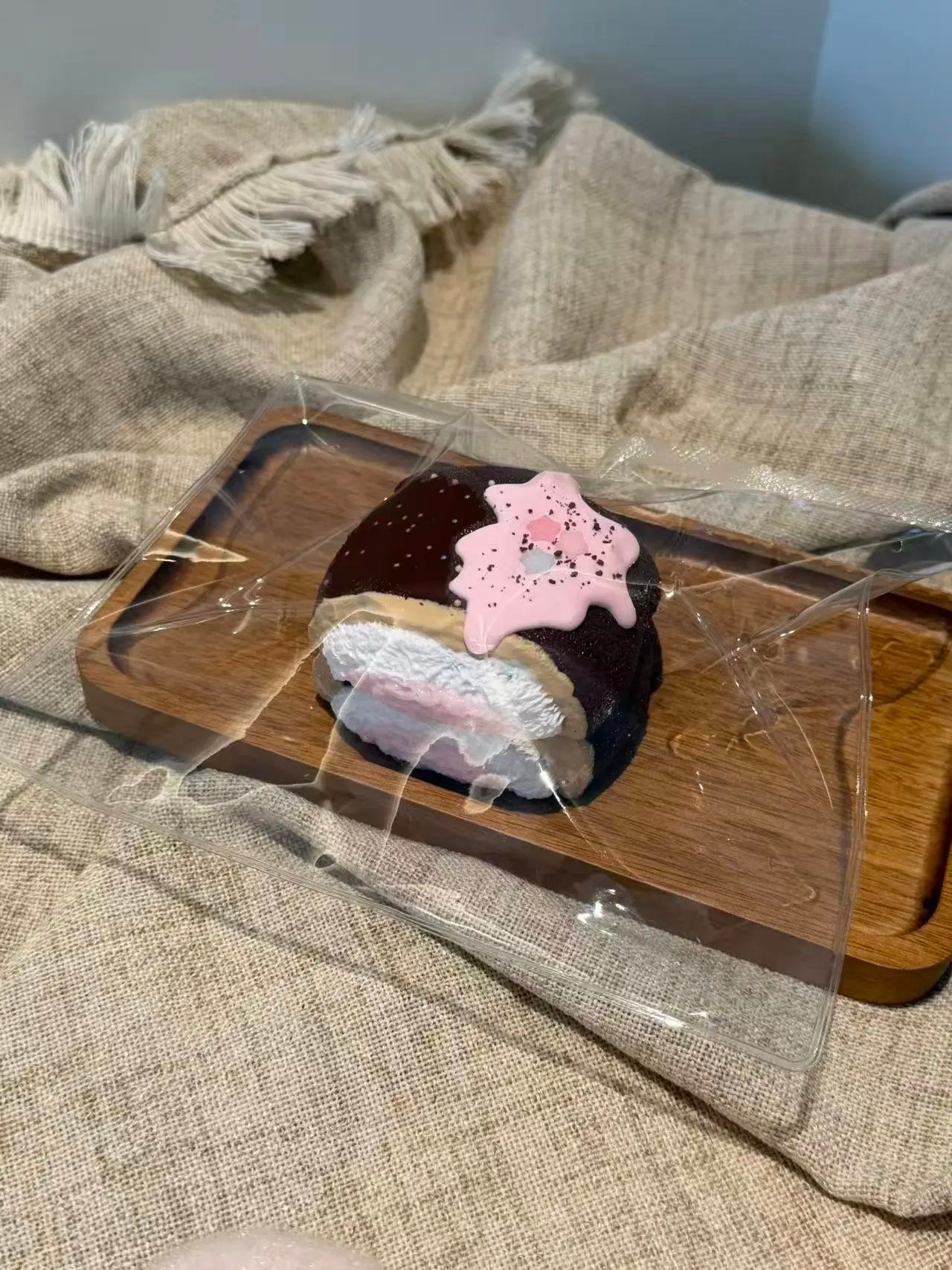 21083 Heqiqi Strawberry Chocolate Double-Layer Snow Mochi (Soft Cream Clay Texture Series) / 禾七七 莓巧双层雪糯米(软奶油触感系列)