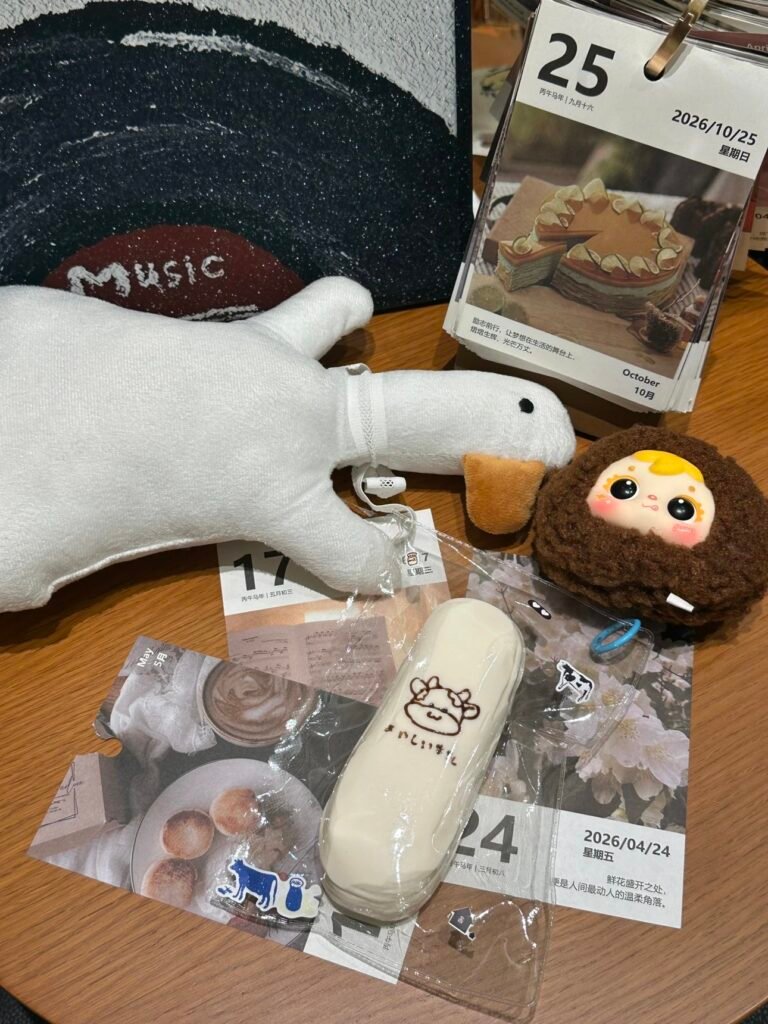 548001 Happy Pig Pure Milk Bar (Yogurt Clay Texture Series) / 快乐猪猪 纯牛奶牛乳棒（酸奶泥触感系列）
