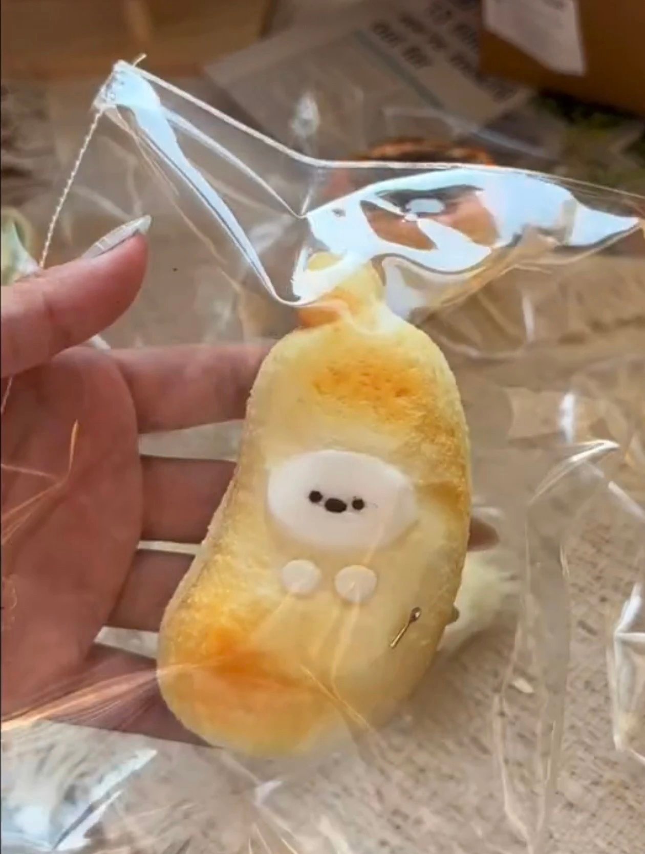 539006 Hongtang Maruko Charcoal-Grilled Banana (Fluffy Cream Clay Texture Series) / 红糖丸子捏 碳烤蕉蕉(蓬松奶油泥触感系列)
