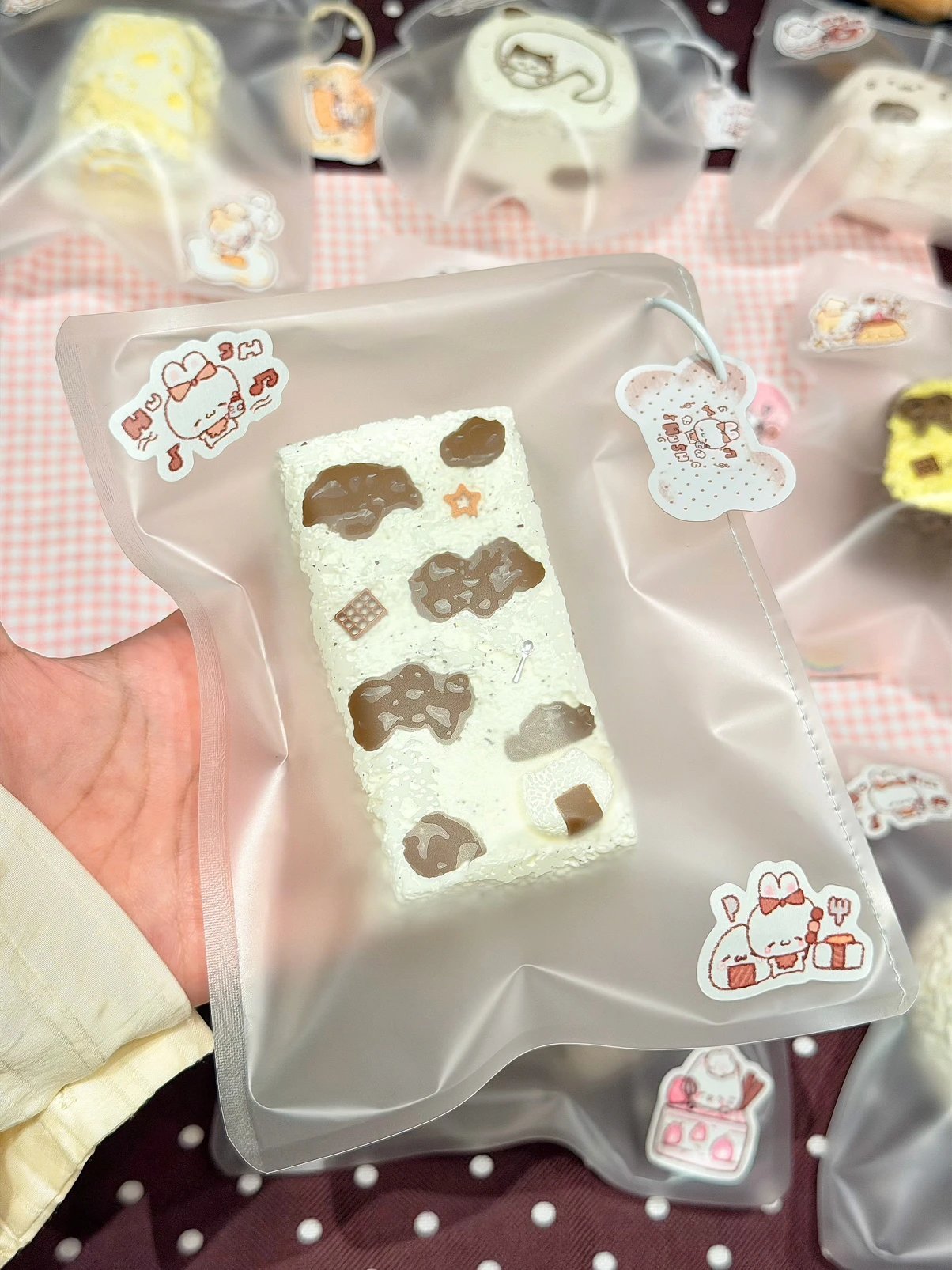538006 Hush Cat Rice Ball Cow-Print Long Toast / HUSH 猫咪饭团奶牛长吐司