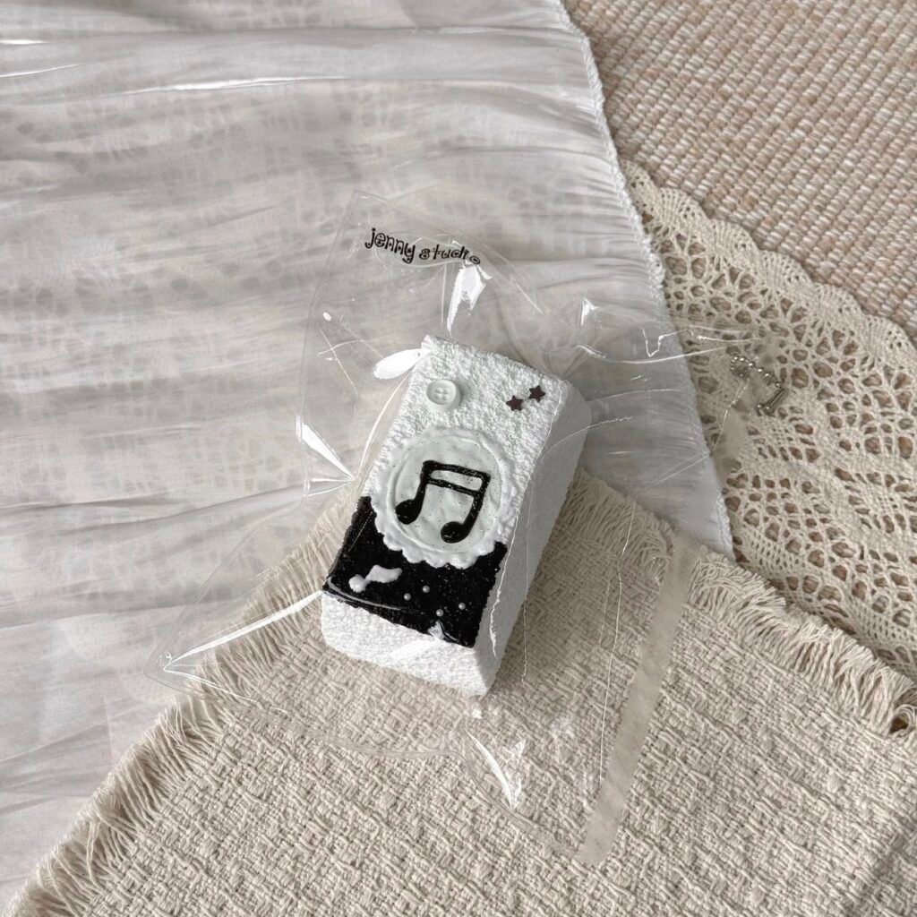 289026 Jenny Studio Music Note Fluffy Toast (Cotton Soft Clay Texture Series) / Jenny studio 音符绵绵吐司(绵绵泥触感系列)