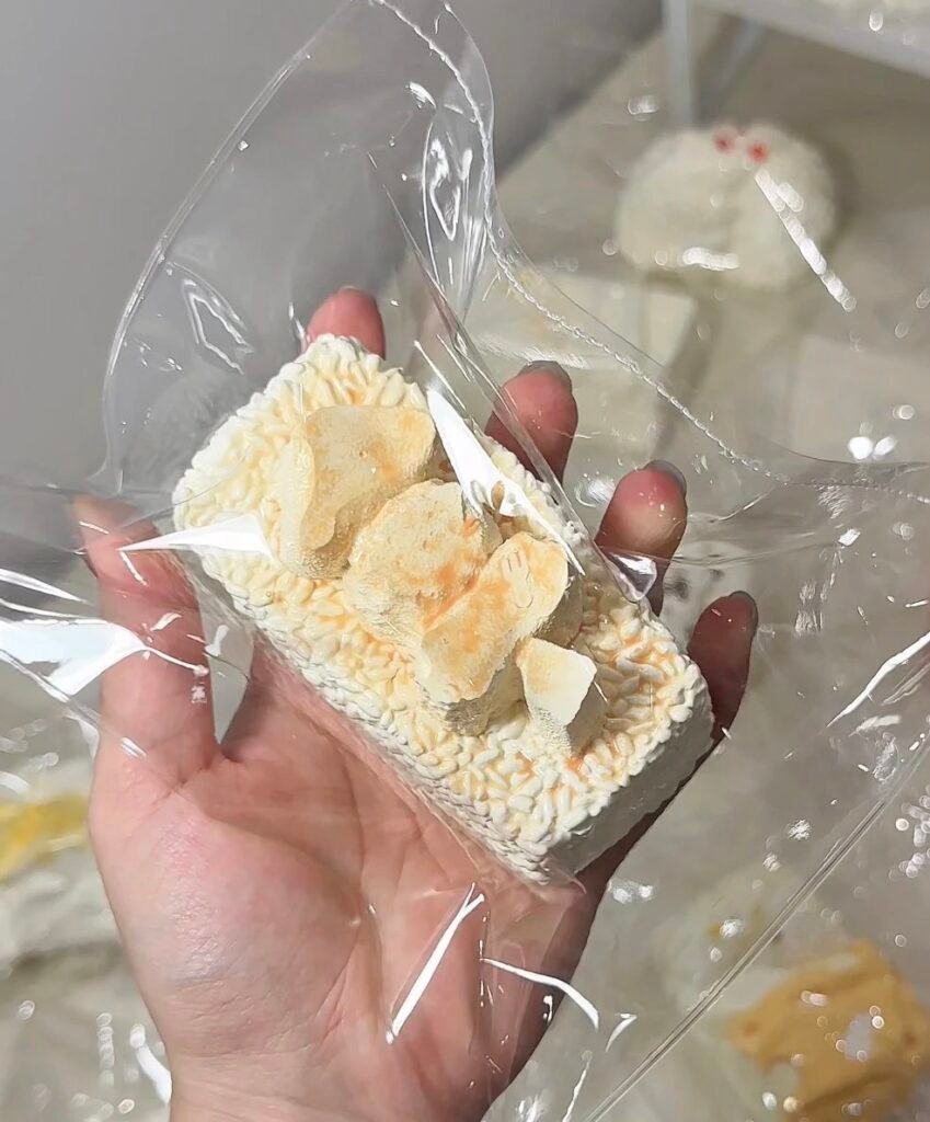 475004 Jiongjiong Jiang Fried Skewer Long Rice Ball (Dry Glutinous Cream Paste Clay Texture Series) / 囧囧酱 炸串长饭团(干糯乳膏泥触感系列)