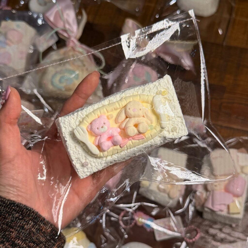 864 Kala Pearlescent Doll Plate Long Toast (Version 2.0 Texture Series) / KALA 餐盘玩偶珠光长吐司（2.0触感系列）