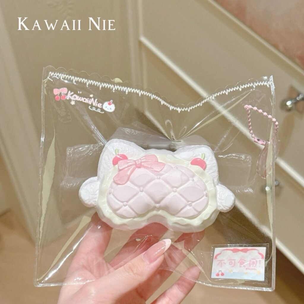 444001 Kawaii Nie Cherry Eye Mask / Kawaii Nie 樱桃眼罩