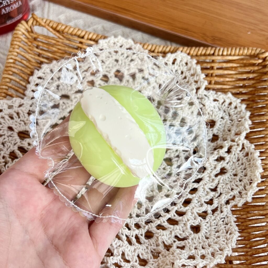 89102 Kaka Jiang Squishy Green Grape Yogurt Sandwich - Mini (Dry Cheese Clay Texture Series) / 咔咔酱捏捏 青提夹酸奶（微缩款）（干奶酪触感系列）