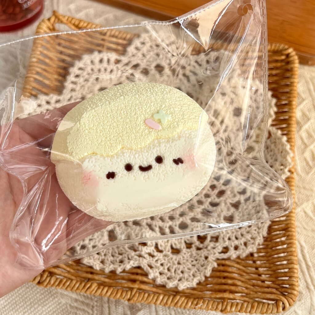 89144 Kaka Jiang Squishy Blunt Bangs Dumpling - Yellow (Soft Cream Paste Texture Series) / 咔咔酱捏捏 齐刘海团团（黄）（软乳膏触感系列）