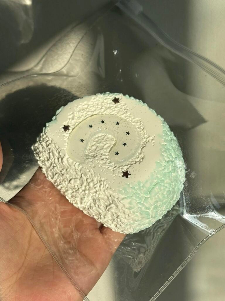 266023 Komi Keyan Mint Snail Roll (BTR Thin Milk Clay Texture Series) / komi可盐 薄荷蜗牛卷（btr稀奶泥触感系列）