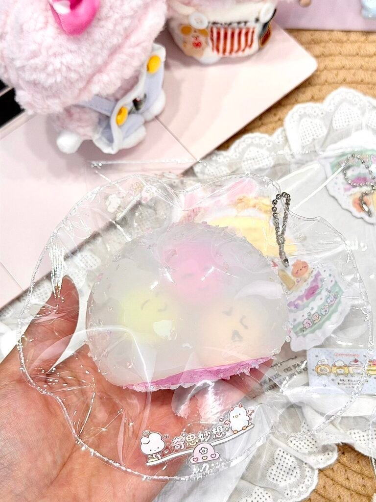 325021 Lanlan Studio Umbrella Toast (Watery Cream Texture Series) / Lanlan Studio 雨伞吐司（稀奶油触感系列）