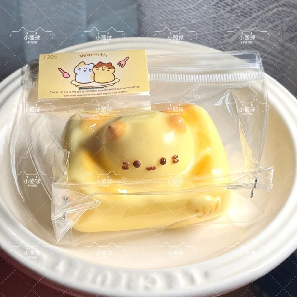 447008 Little Cheese Ball Shop Cat Soft Cheesecake / 小酪球Shop 小猫半熟芝士