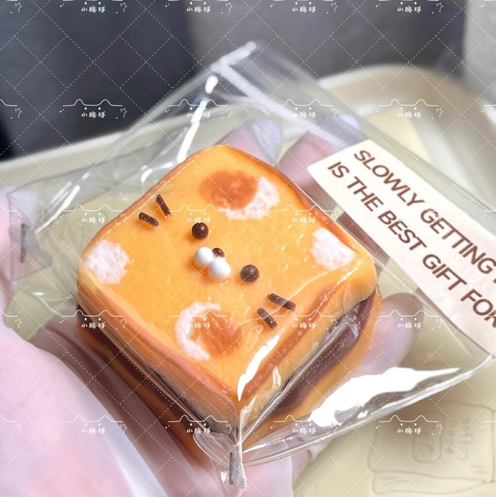 447011 Little Cheese Ball Shop Lava Cat Thick Toast / 小酪球Shop 熔岩小猫厚吐司