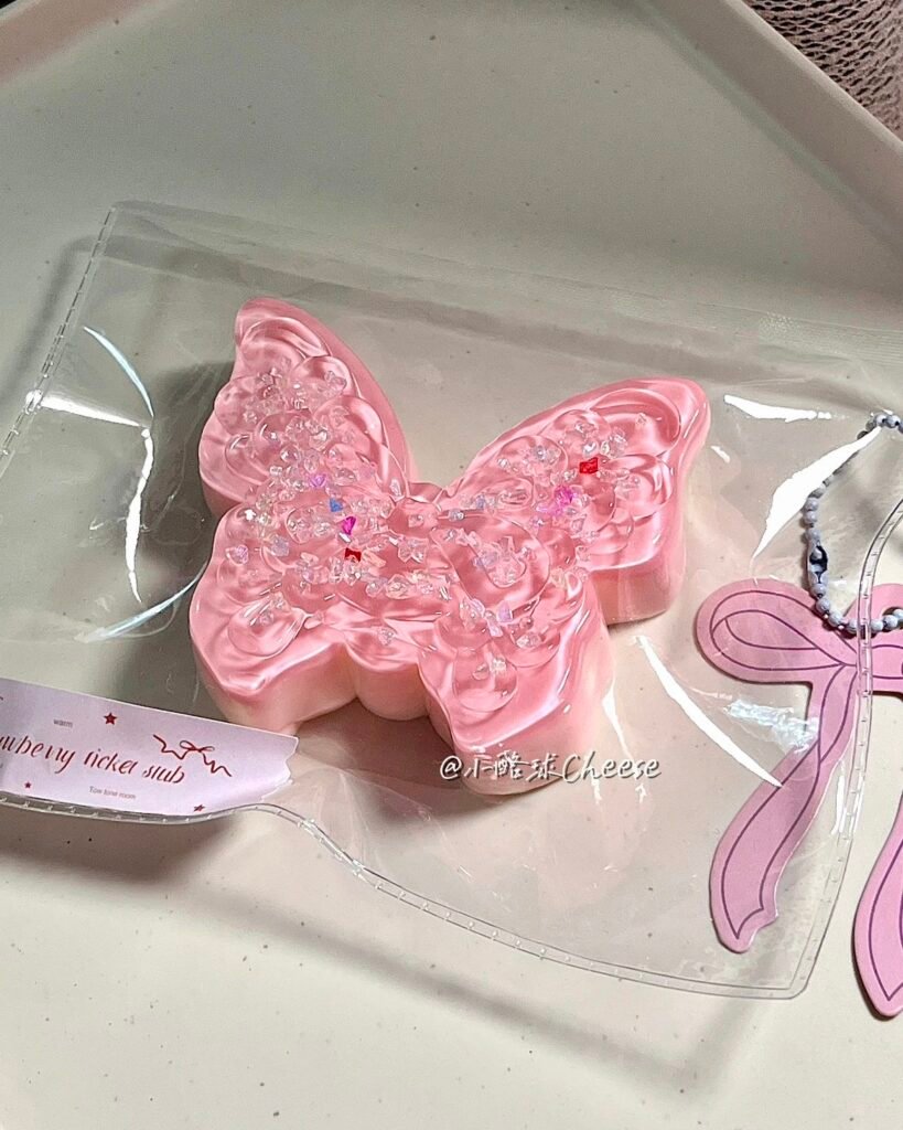 447012 Little Cheese Ball Shop Candied Milk Jelly Pink Butterfly - Cosmetic Flaws / 小酪球Shop 糖渍奶冻粉蝶瑕疵