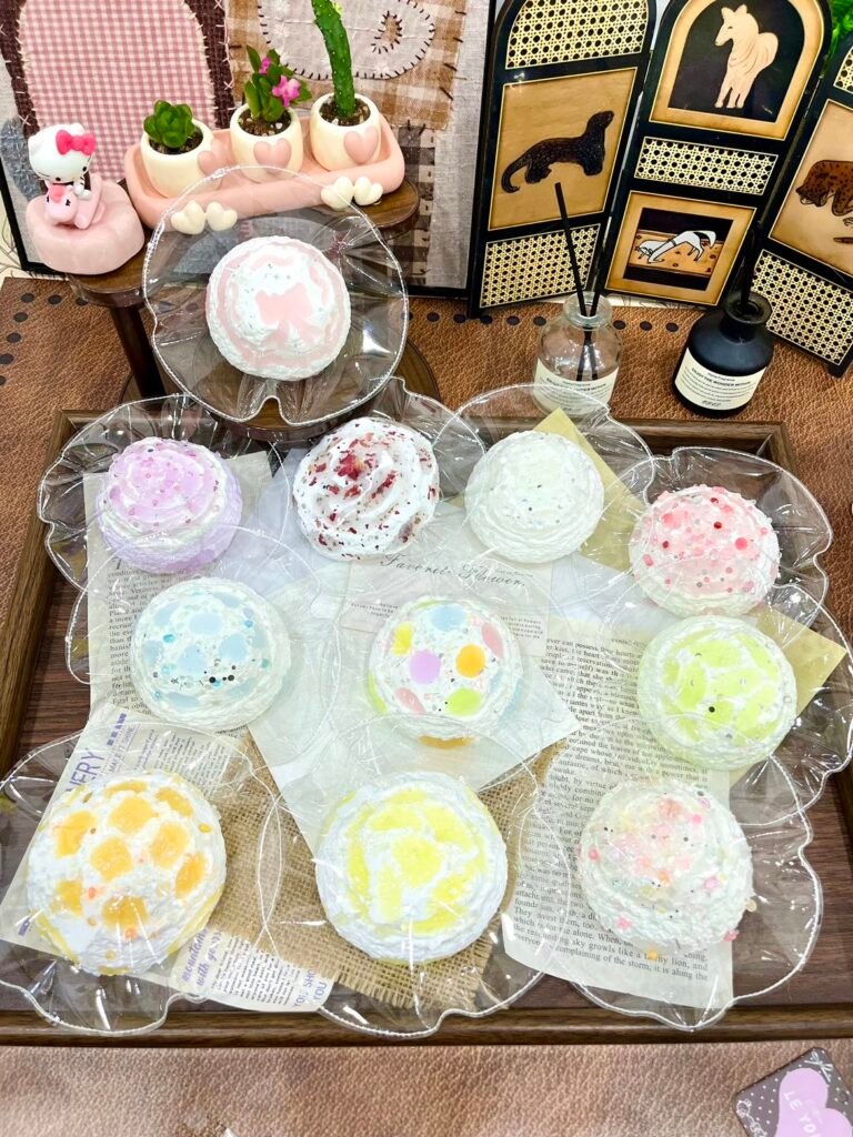 280030 Leyou Studio Ice Cream Round Toast Mystery Box - Three Pieces / 乐油studio 冰淇淋圆吐司盲盒（三个装）