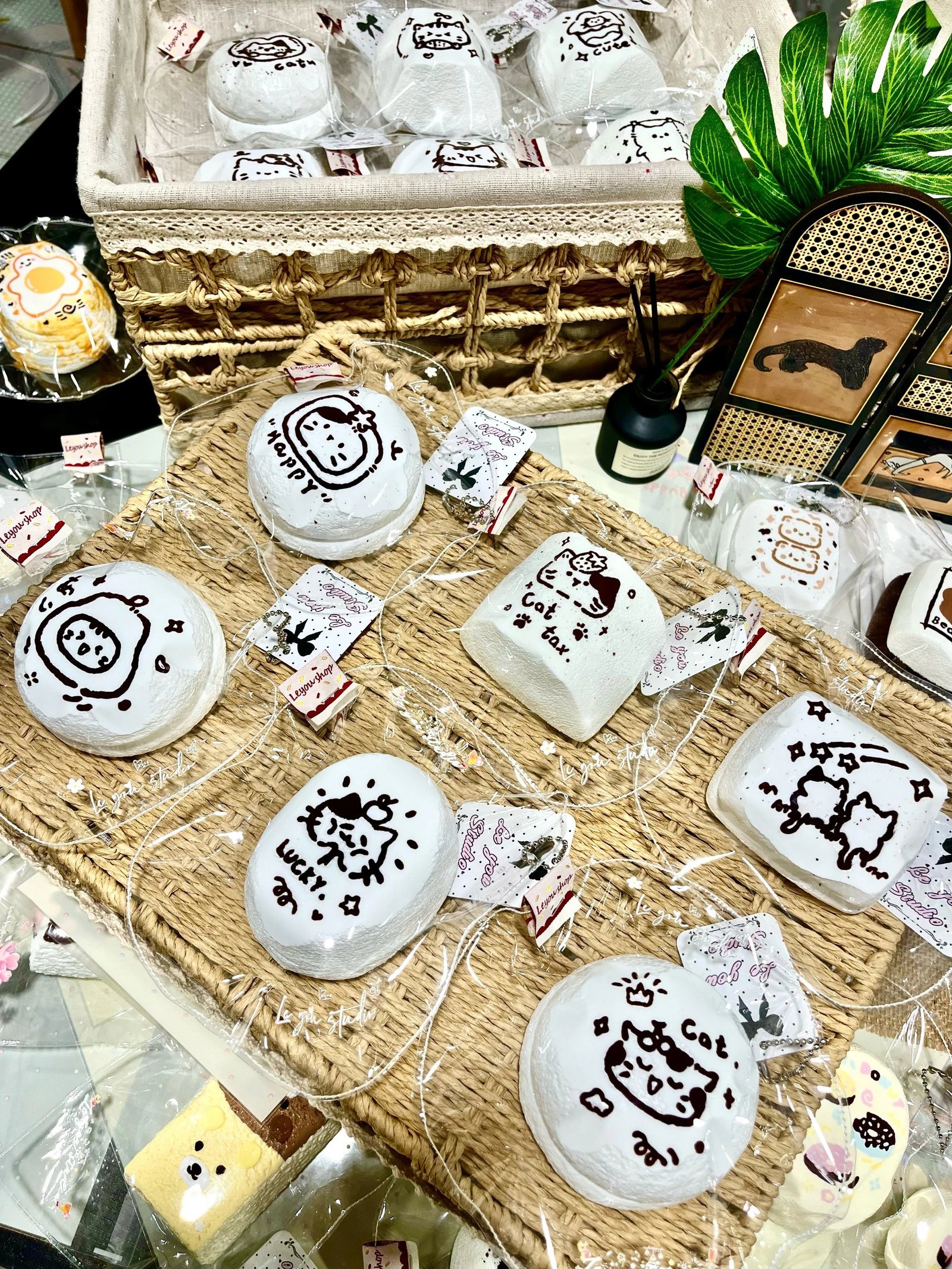 280033 Leyou Studio Line-Art Kitten Mystery Box - Five Pieces / 乐油studio 线条小猫盲盒(五个装)