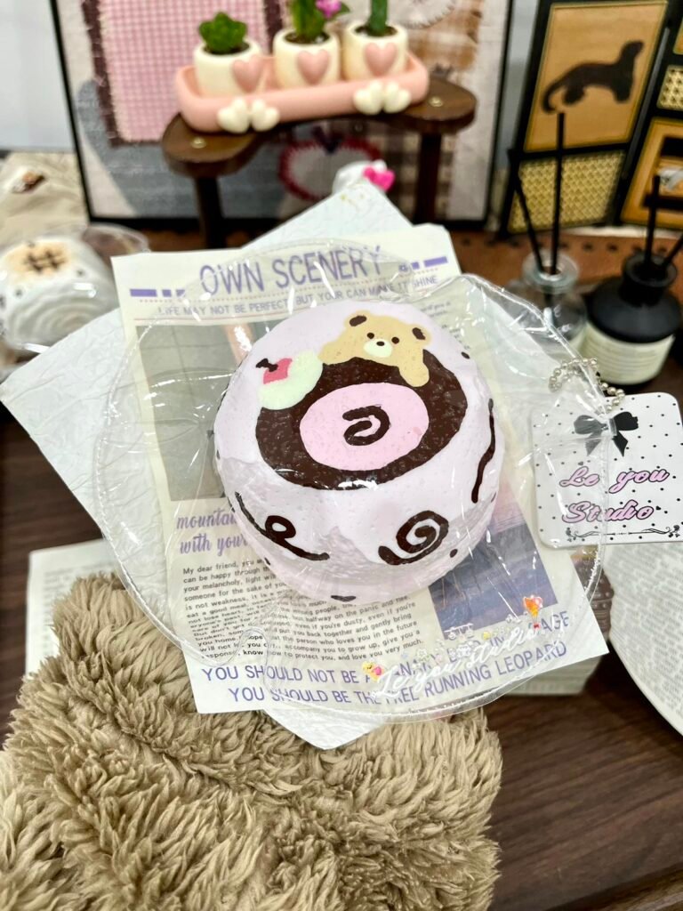 280042 Leyou Studio Swiss Roll Bear / 乐油studio 瑞士卷小熊
