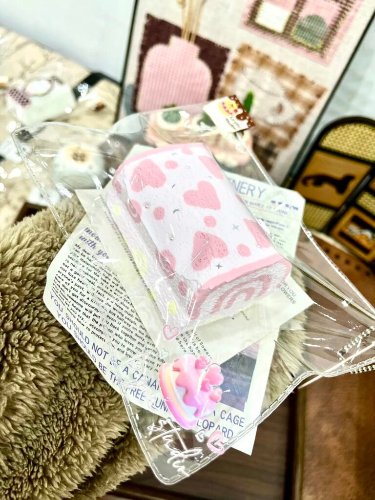 280045 Leyou Studio Sweetheart Swiss Roll / 乐油studio 甜心瑞士卷